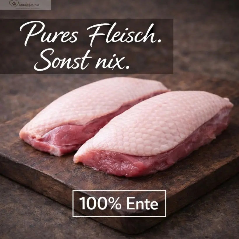 Lillys Leckerwelt Lieblings-Lecker Ente, 200g, zartes Entenfleisch in 1,5cm Scheiben auf weißem Hintergrund
