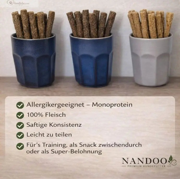 Lammfleischsticks von NANDOO, 250g, frisch und knusprig, perfekt als Snack oder für die Fleischplatte.