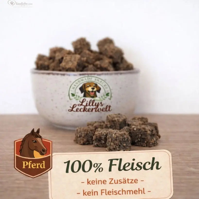 Lillys Leckerwelt Lieblings-Lecker Pferd, 200g, kleine, handgeformte Hundeleckerli in Pferdform, sichtbar in der Verpackung