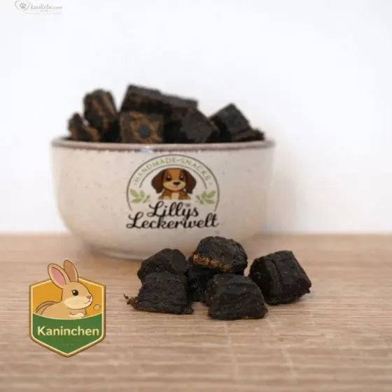 Lillys Leckerwelt Lieblings-Lecker Kaninchen 200g, kleine 1,5cm Leckerlis für Haustiere, Nahaufnahme des Produkts