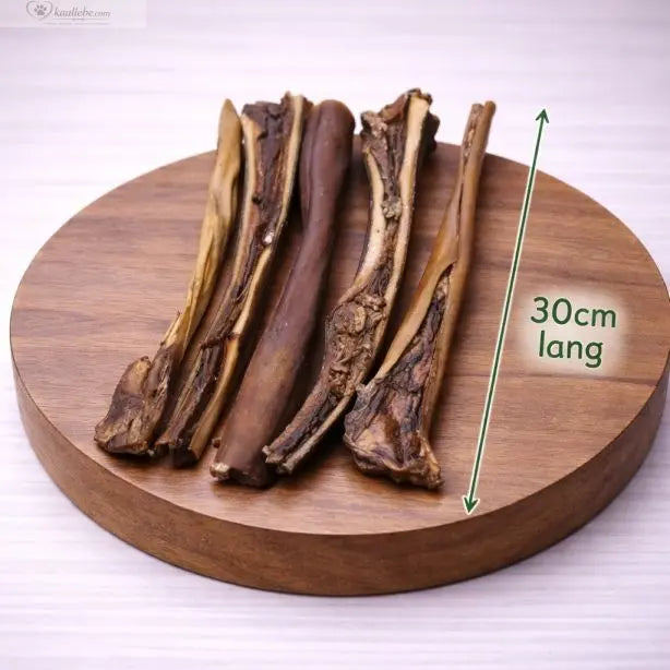 Rinderkopfhaut Stange von NANDOO, 25-30 cm, natürliche Hundeleckerli, getrocknete Rinderhautstange für Kauaktivitäten