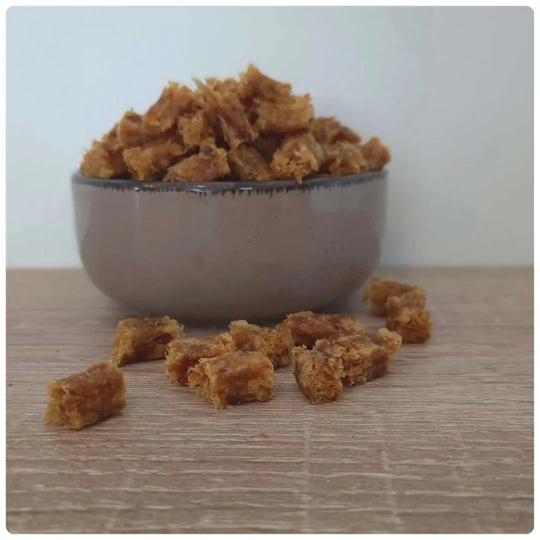 NANDOO Mini Rind Sticks, 200g, knusprige Trainingsleckerlis aus Rindfleisch, in 1cm Größe, für Hunde.