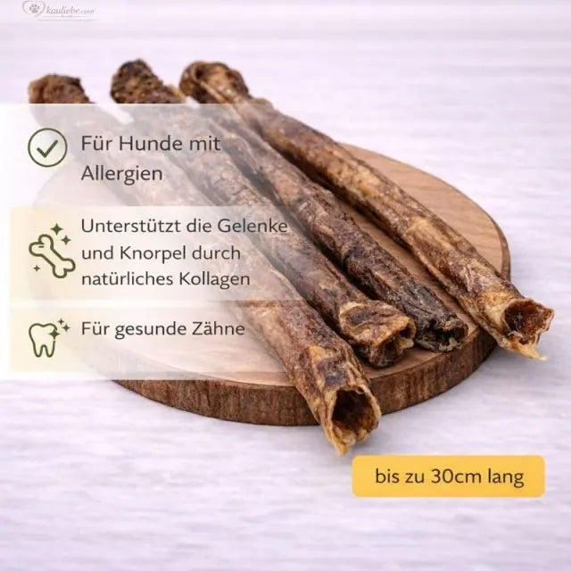 Ziegenstrossen von NANDOO, 250g, Nahaufnahme der frischen, natürlichen Ziegenstrossen auf weißem Hintergrund.
